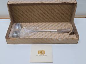 lot 327 image: Large NOS Vintage 1960s Spice Shaker 