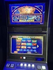 lot 104 image: Slot Machine Game KING G23  80  Games