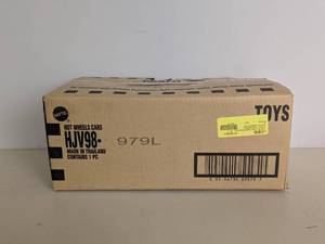 lot 42 image: NEW HOT WHEELS PREMIUM CAR CULTURE & TEAM TRANSPORT FACTORY SET