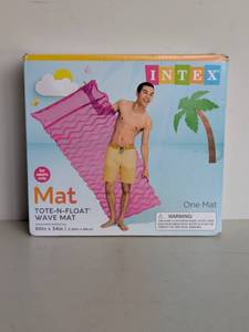lot 44 image: INTEX TOTE-N-FLOAT WAVE MAT