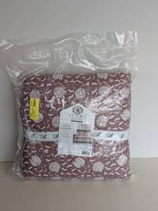 lot 60 image: MY TEXAS HOUSE ARDEN 3-PIECE QUILT SET (KING SIZE)