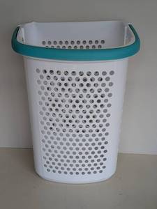 lot 64 image: HOME LOGIC ROLLING HAMPER WITH HANDLE