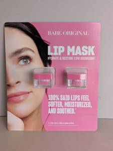 lot 104 image: BABE ORIGINAL LIP MASK