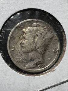 lot 13 image: 1927-S US MERCURY DIME