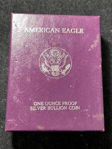 lot 71 image: 1989 PROOF AMERICAN SILVER EAGLE IN ORIGINAL MINT BOX