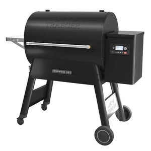 lot 89 image: Traeger Ironwood 885 Wi-Fi Pellet Grill and Smoker in Black - Some damage...Retails for $1,399