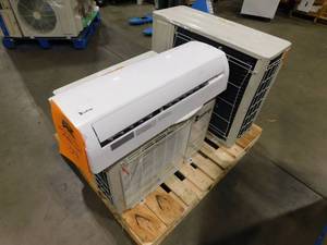 lot 34 image: Parts and Repair Pallet