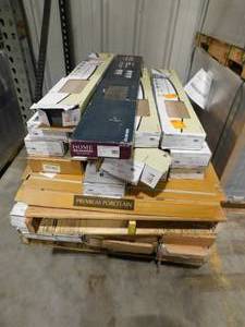 lot 98 image: Pallet of Flooring
