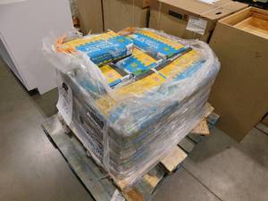 lot 193 image: Pallet lot of 26--Natural stone and large tile 50 lb. White Premium Thinset Mortar