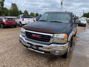 lot 12 image: 2003 GMC Sierra 1500 4x4