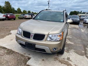 lot 11 image: 2008 Pontiac Torrent