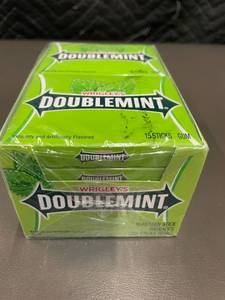 lot 184 image: CA 4 - Wrigleys Doublemint Gum, 150 Sticks (10 x 15-Stick Packs), BB 11MAR26