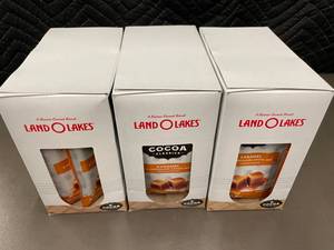 lot 435 image: AZ 5 - Land O Lakes Caramel Cocoa Mix 3 Boxes - 36 Packets Total (Best by 090825)