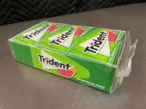 lot 457 image: Trident Watermelon Twist Gum 12-Pack (14-Stick Each), Best By 052026