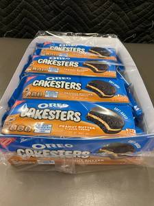 lot 545 image: DE 1 - Oreo Cakesters Peanut Butter Creme Snack Cakes 8 Packs (Exp 022025)