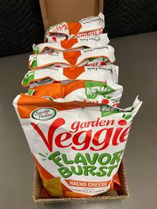 lot 581 image: TOP - Sensible Portions Garden Veggie Flavor Burst Nacho Cheese Chips 6-Pack (6 oz Bags)