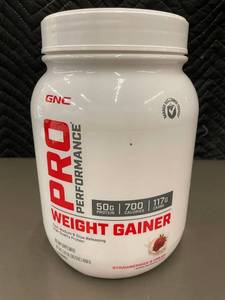 lot 586 image: IN 2 - GNC Pro Performance Weight Gainer, Strawberries & Cream, 2.42 lb (Best By 092025)