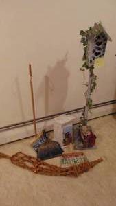 lot 51 image: Floor Birdhouse, Macrame Hanger, 2 License Plate Dust Pans and Vintage Dustpan