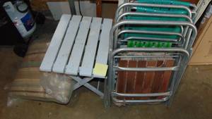 lot 102 image: 4- Vintage Folding Lawn Chairs, Folding Table and Patio Chair Cushions