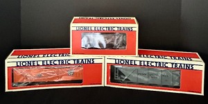 lot 110 image: Set of 3 Lionel Electric Trains O-Gauge Cars in Boxes