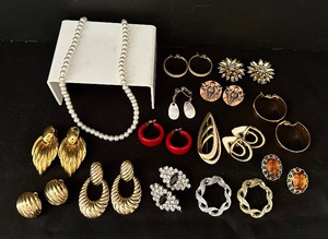 lot 111 image: Assorted Vintage Earrings and Necklace