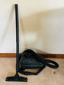 lot 46 image: Kenmore Canister Vacuum Cleaner Model 505.87030801