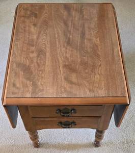 lot 64 image: Versatile Ethan Allen Drop Leaf Occasional Table