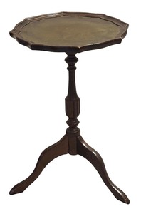 lot 22 image: Vintage Wood Pedestal Accent Table with Scalloped Edge