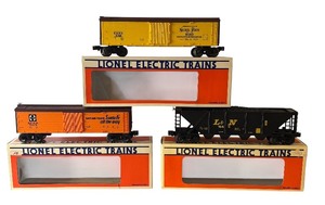 lot 37 image: Lionel Road Woodside Reefer, Santa Fe Woodside Reefer and Louisville & Nashville Four Bay Hopper