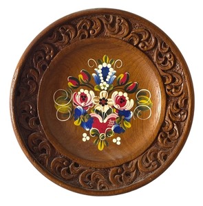 lot 38 image: Vintage Wooden Hand Painted Plate with Floral Design
