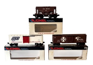 lot 44R image: Lionel O Gauge Rolling Stock Lot Soo Line Box Car, Santa Fe Box Car and Great Northern Ore Car