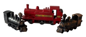 lot 93 image: Set of 3 Vintage Train Motif Pencil Sharpeners and Figurine