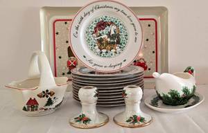 lot 146 image: Holiday Serving Collection