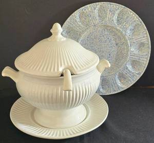 lot 234 image: Versatile Soup Tureen & More
