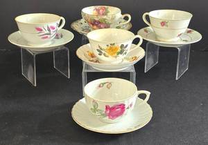 lot 249 image: Delicate VintageTeacup & Saucer Sets