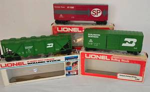 lot 252 image: Electric Lionel Train Car Grouping including Model 6-9608 Rolling Stock Burlington Northern Hi-Cube Car