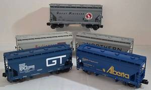 lot 265 image: Lionel Electric Train Car Collection including Model 183925 Burlington Route CB&O Box Car
