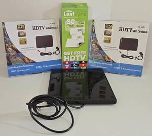lot 278 image: Variety of HDTV Antenna Options