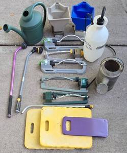 lot 291 image: Collection of Lawn & Garden Equipment