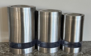 lot 56 image: Set of 3 Stainless Steel Kitchen Canisters 10in 9in 8in