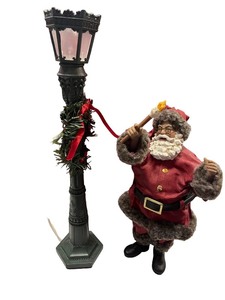 lot 79 image: Clothtique Santa Figure with Decorative Lamppost