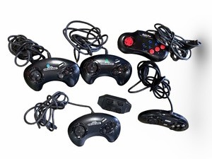 lot 5C image: Lot of 5 Sega Genesis Game Controllers with Adapter