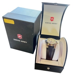 lot 43 image: Swiss Army Mens Watch with Leather Band and Original Box