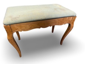 lot 157 image: Vintage Upholstered Wooden Bench with Curved Legs