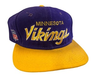 lot 197 image: Vintage Minnesota Vikings NFL Pro Line Wool Fitted Hat