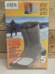 lot 77 image: Heat Pro Adhesive Toe Warmers 5 Hours of Heat 30 Pairs, White