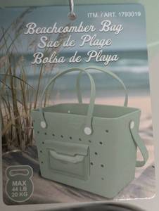 lot 101 image: Beachcomber Bag - Waterproof and Washable - Mint