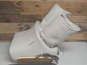 lot 26 image: HoMedics Luxe Compression Foot And Calf Massager - Heat and Air