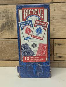 lot 125 image: Bicycle Playing Cards - Poker Size - 12 Pack (6 Blue, 6 Red)