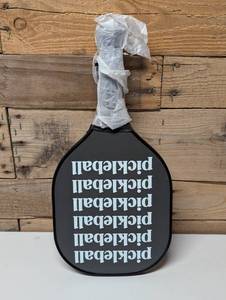 lot 131 image: Basic Pickleball Paddle